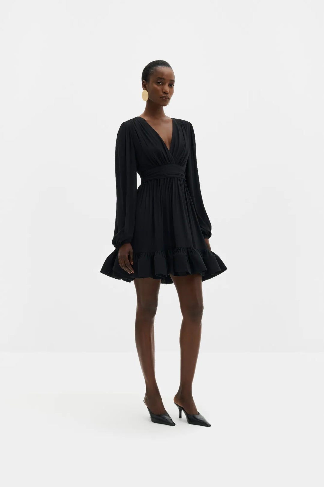 Jadie V-Neck Ruffled Mini Dress Black | Kjoler | Smuk