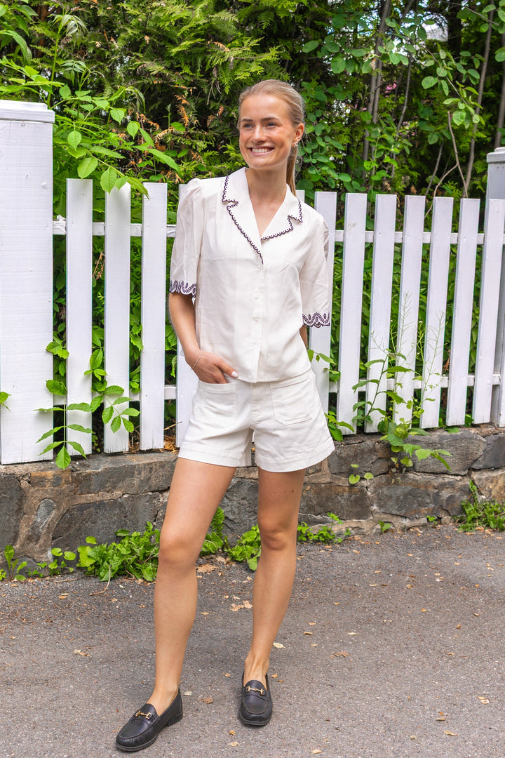 Jane Blouse Cream | Skjorter og bluser | Smuk