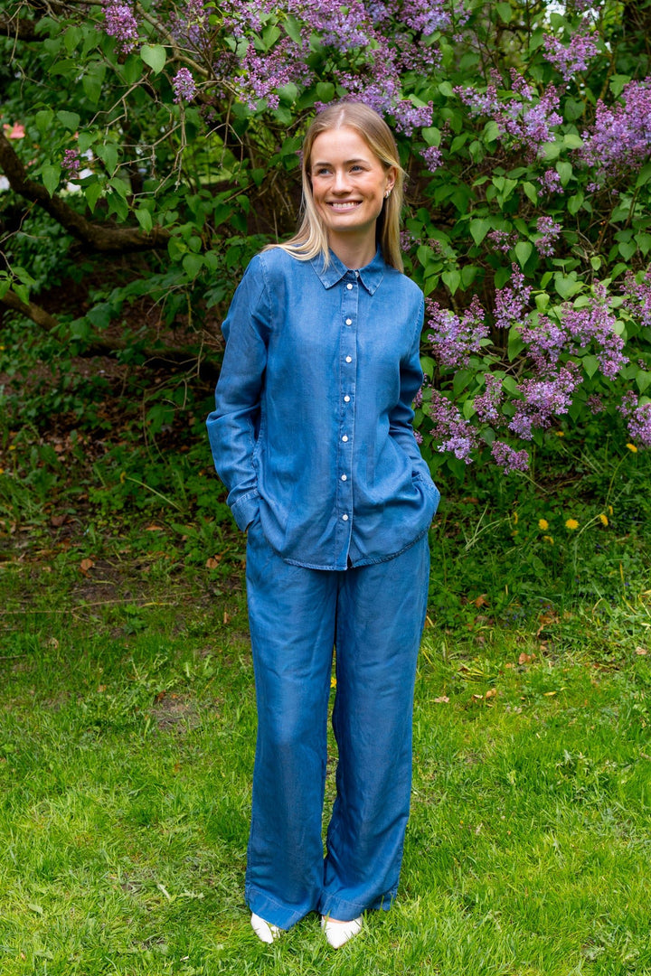 Janna - Viva Ls Shirt Medium Blue Denim | Skjorter og bluser | Smuk