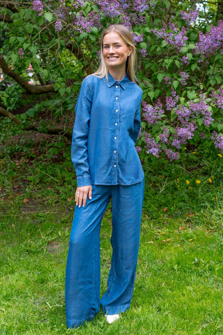 Janna - Viva Ls Shirt Medium Blue Denim | Skjorter og bluser | Smuk