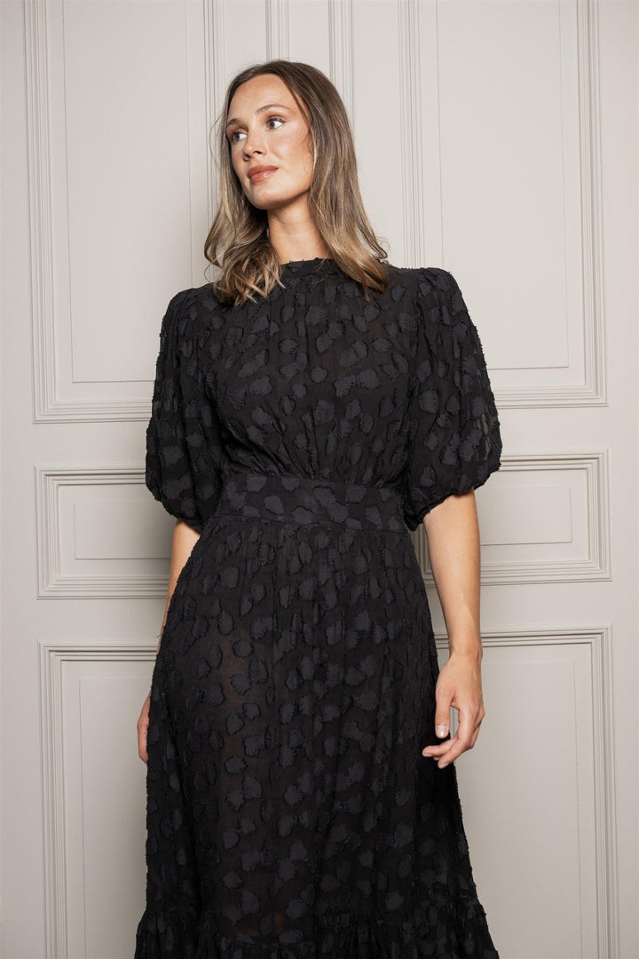 Jardin Midi Dress Noir Georgette | Kjoler | Smuk - Dameklær på nett