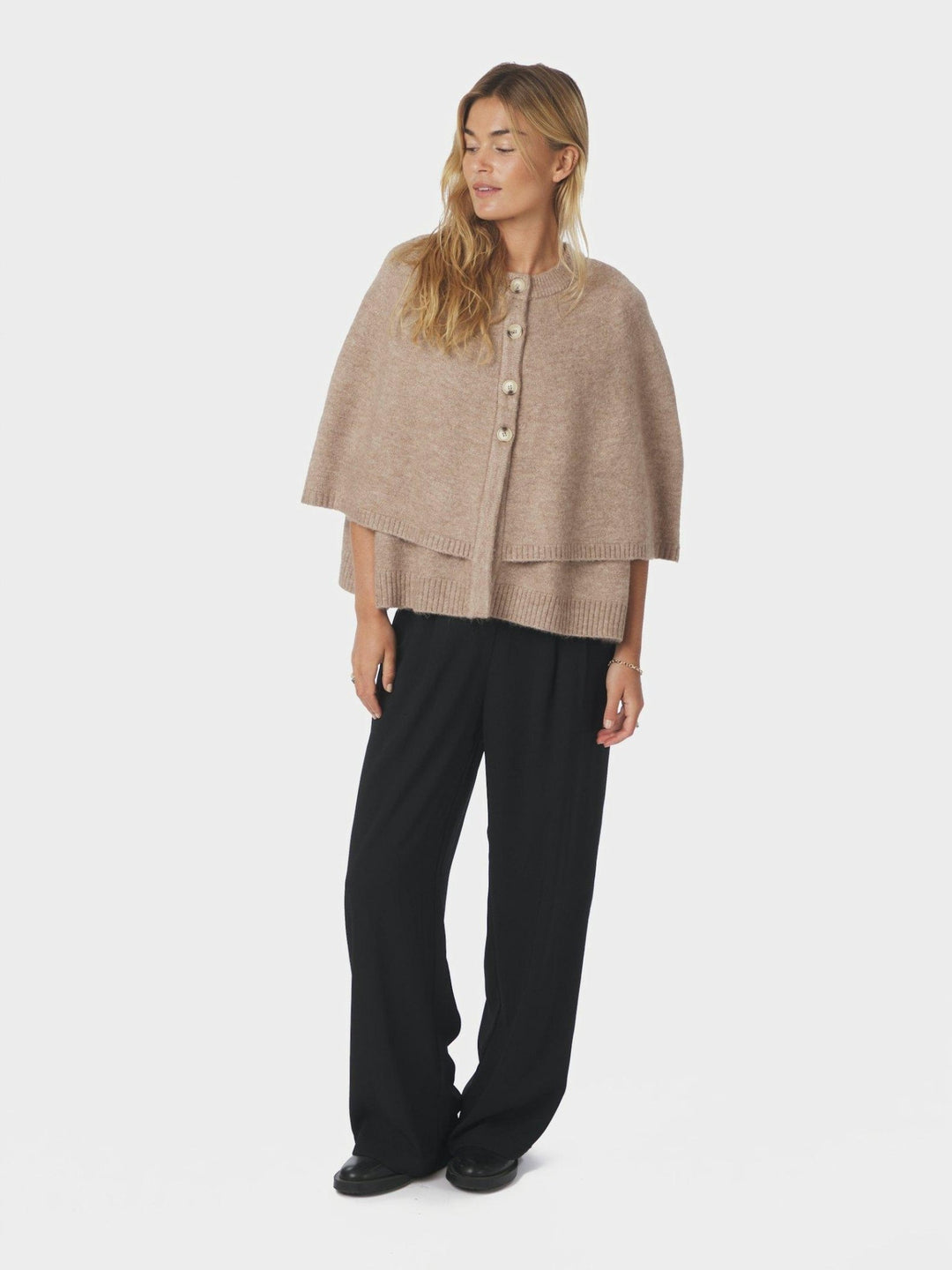 Josei Double Knit Cape Beige Melange | Genser | Smuk - Dameklær på nett