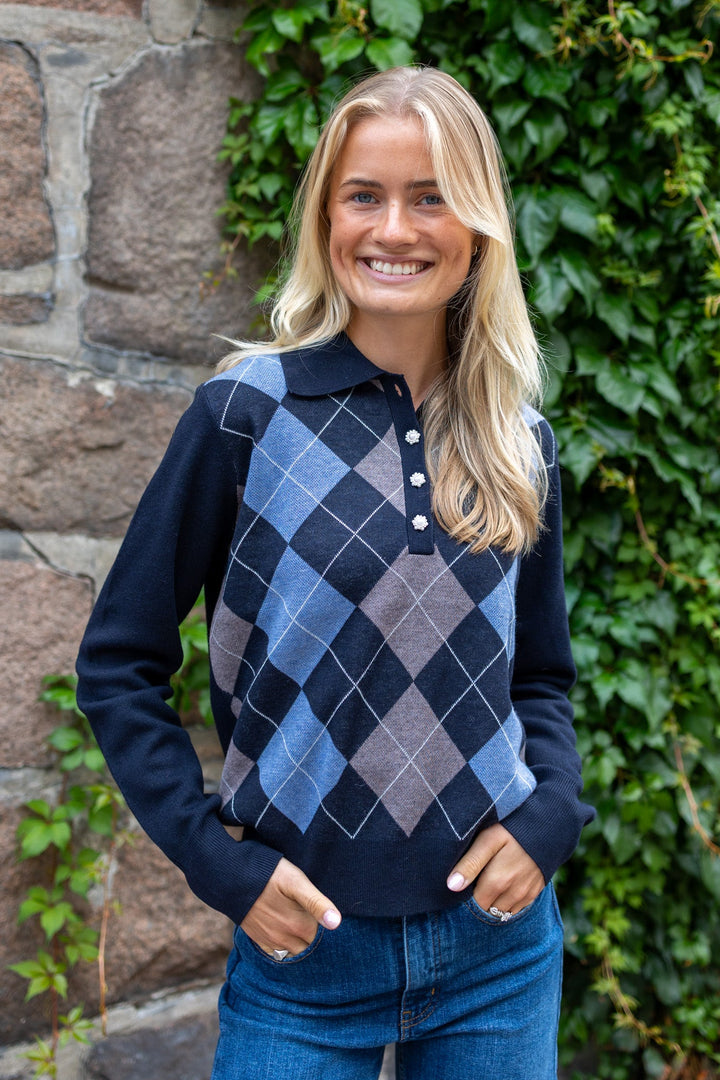 Julina Check Knit Blouse Navy | Genser | Smuk