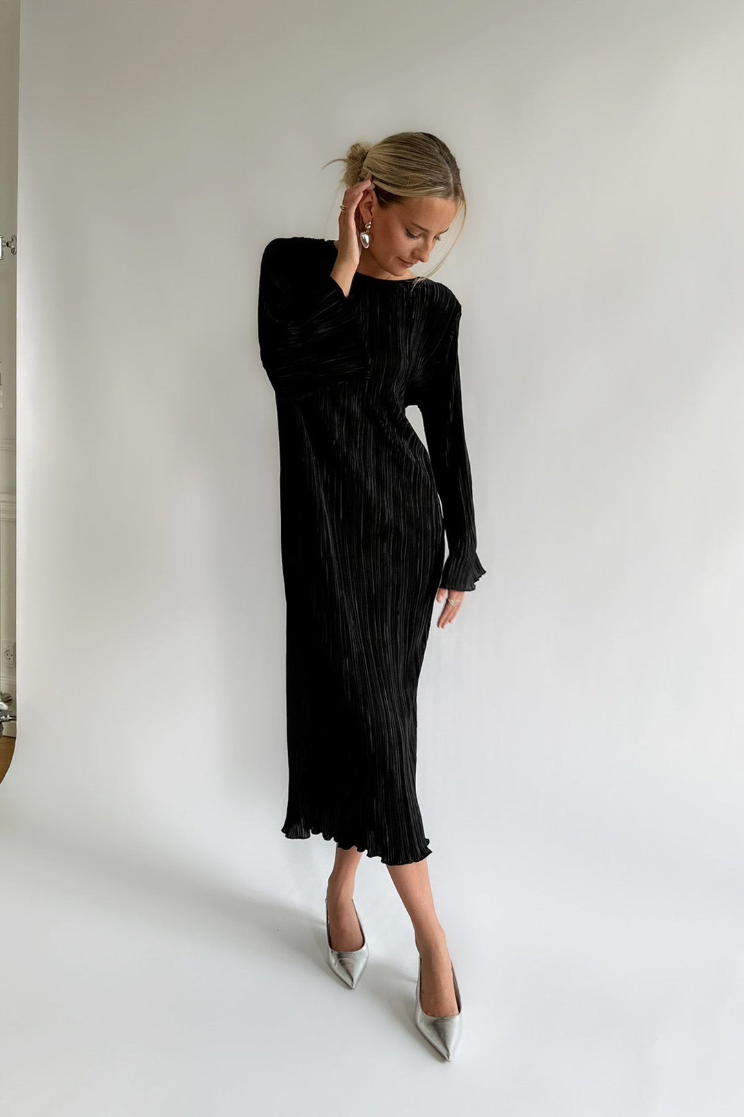 Kellyic Long Plisse Dress Black | Kjoler | Smuk - Dameklær på nett