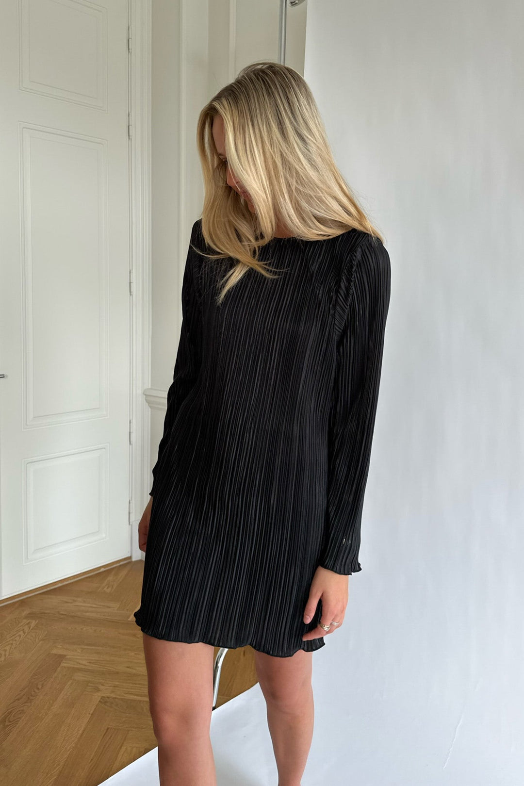 Kellyic Plisse Dress Black | Kjoler | Smuk - Dameklær på nett