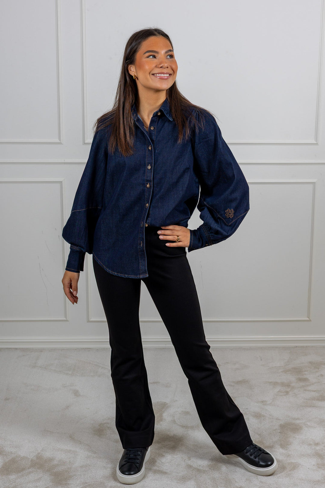 Kennedy Shirt Indigo | Skjorter og bluser | Smuk - Dameklær på nett