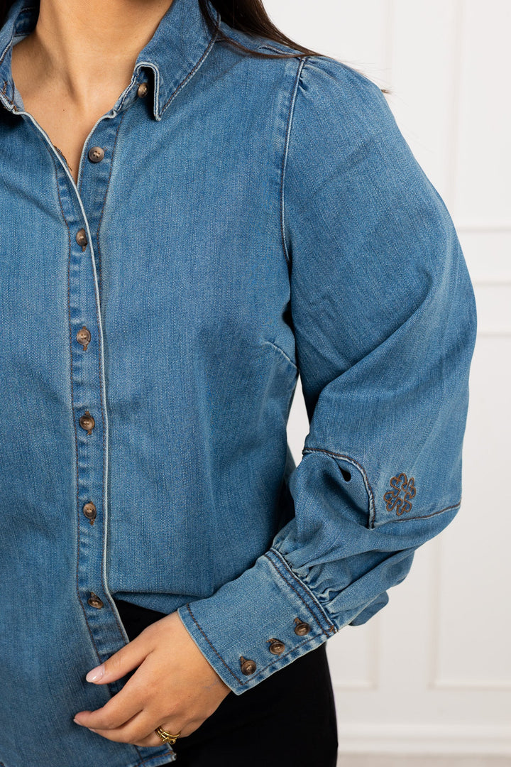 Kennedy Shirt Lt. Blue | Skjorter og bluser | Smuk - Dameklær på nett