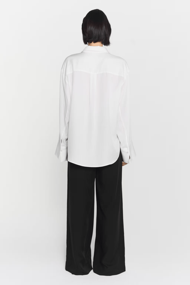 Kiara Fluid Shirt Ivory | Skjorter og bluser | Smuk - Dameklær på nett