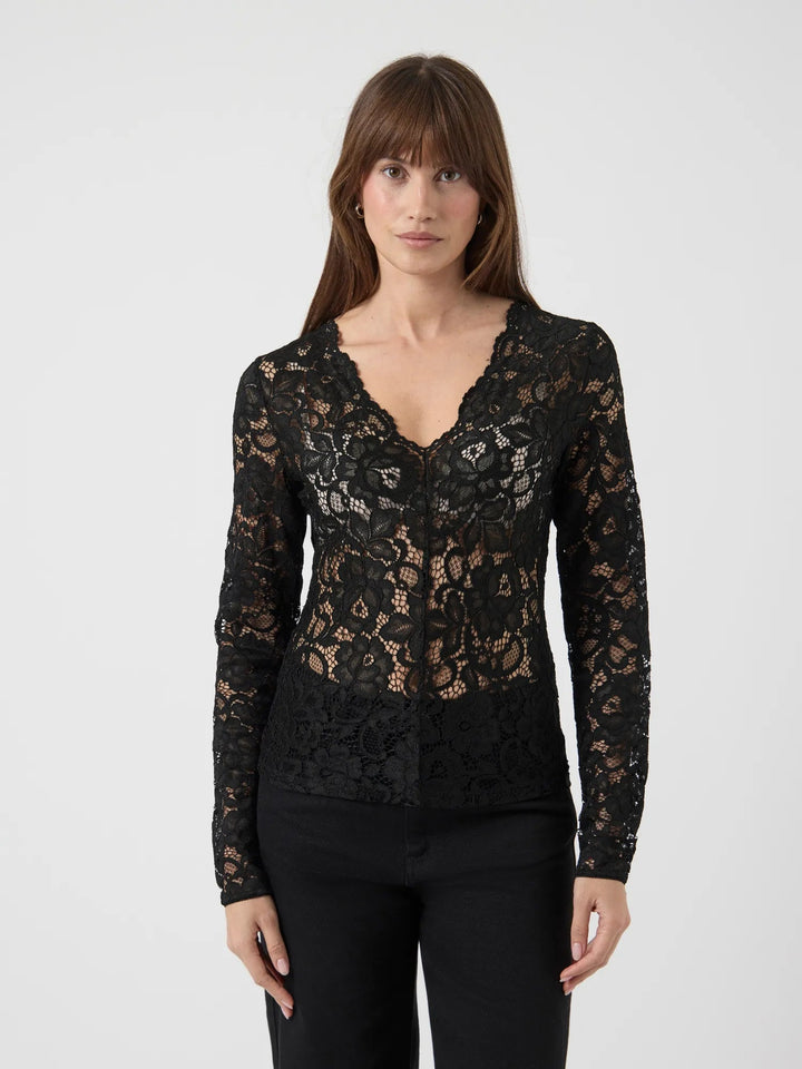 Lacey Ls V-Neck Lace Top Black | Topper | Smuk