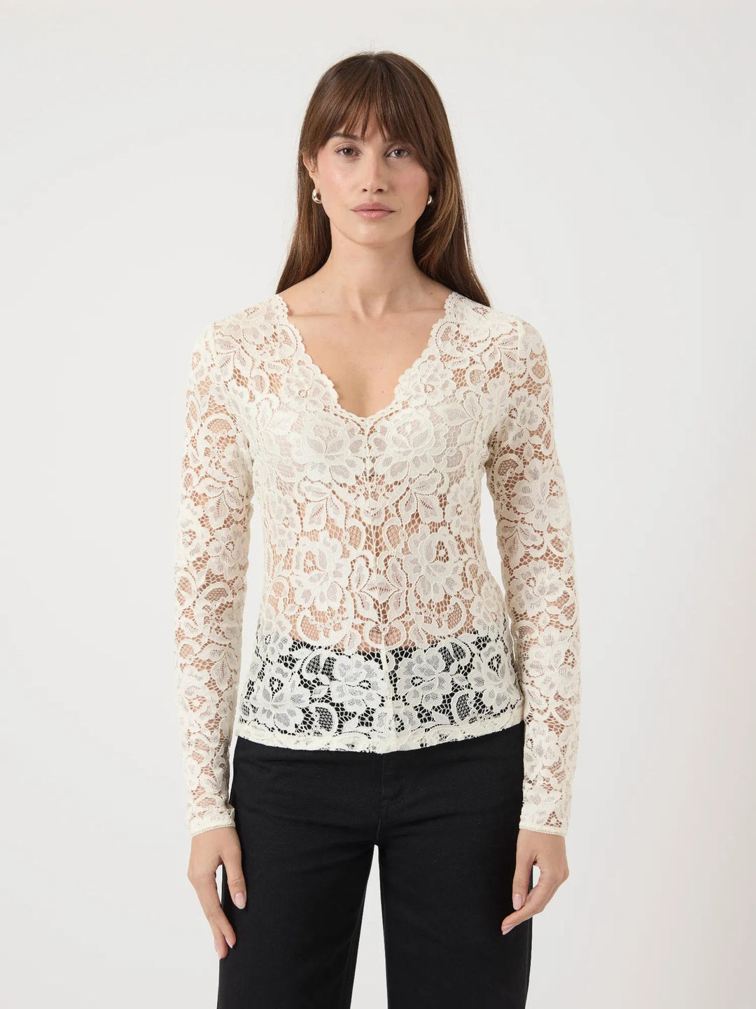 Lacey Ls V-Neck Lace Top Pristine | Topper | Smuk