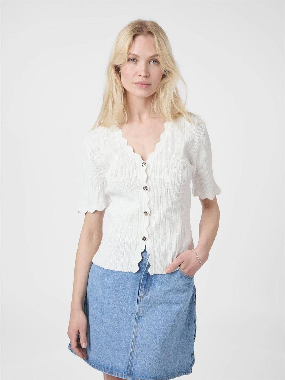 Larifa Stitch Knit Tee White | Genser | Smuk - Dameklær på nett