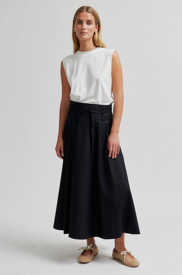 Larkini Skirt Black | Skjørt | Smuk