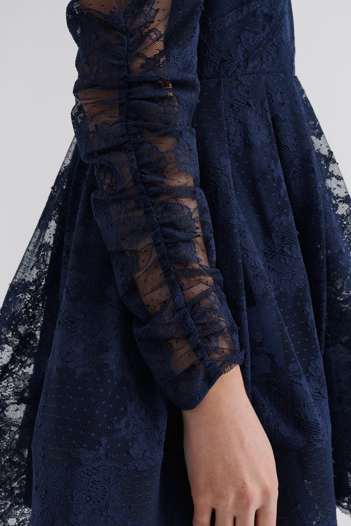 Leoni Lace Mini Dress Dark Blue | Kjoler | Smuk - Dameklær på nett