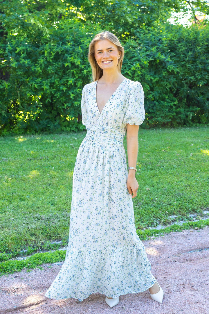 Leonora Dress Blue Fleur Georgette | Kjoler | Smuk