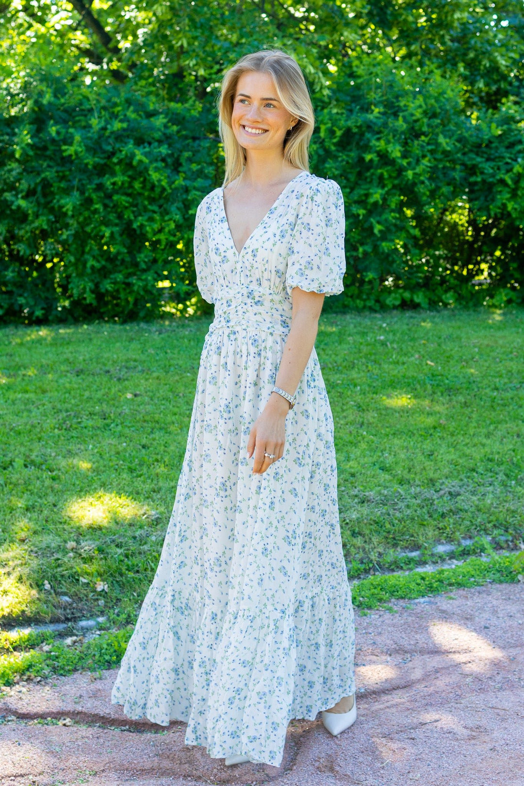 Leonora Dress Blue Fleur Georgette | Kjoler | Smuk