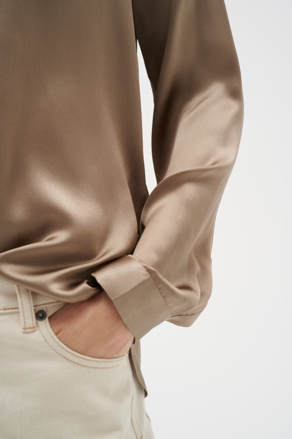 Leonore Shirt Premium Desert Taupe | Skjorter og bluser | Smuk - Dameklær på nett