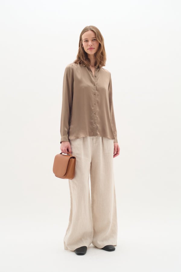 Leonore Shirt Premium Desert Taupe | Skjorter og bluser | Smuk - Dameklær på nett