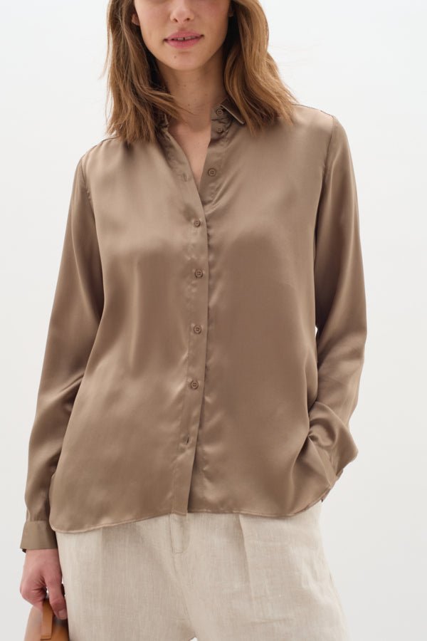 Leonore Shirt Premium Desert Taupe | Skjorter og bluser | Smuk - Dameklær på nett