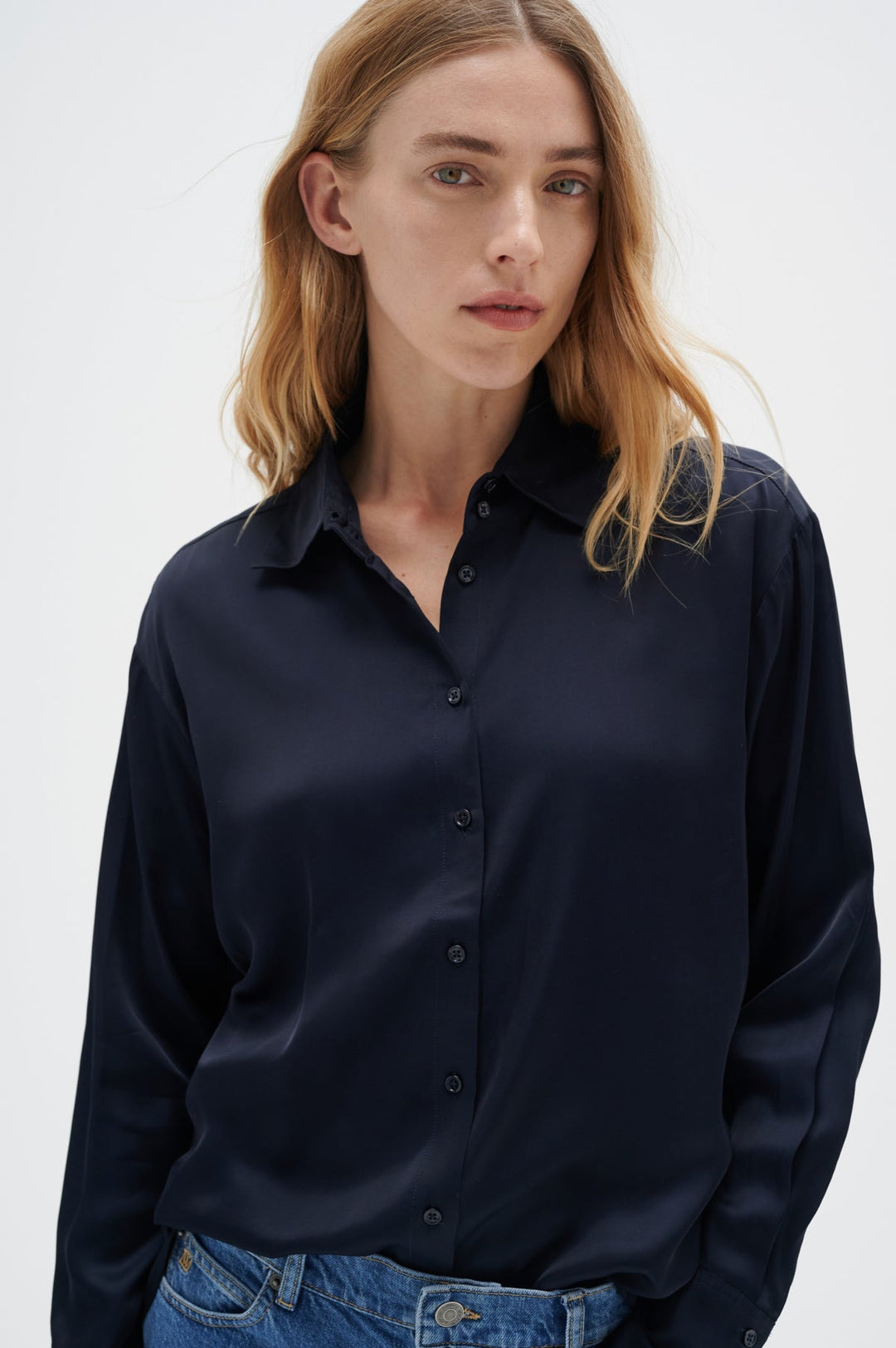 Leonore Shirt Premium Marine Blue | Skjorter og bluser | Smuk - Dameklær på nett