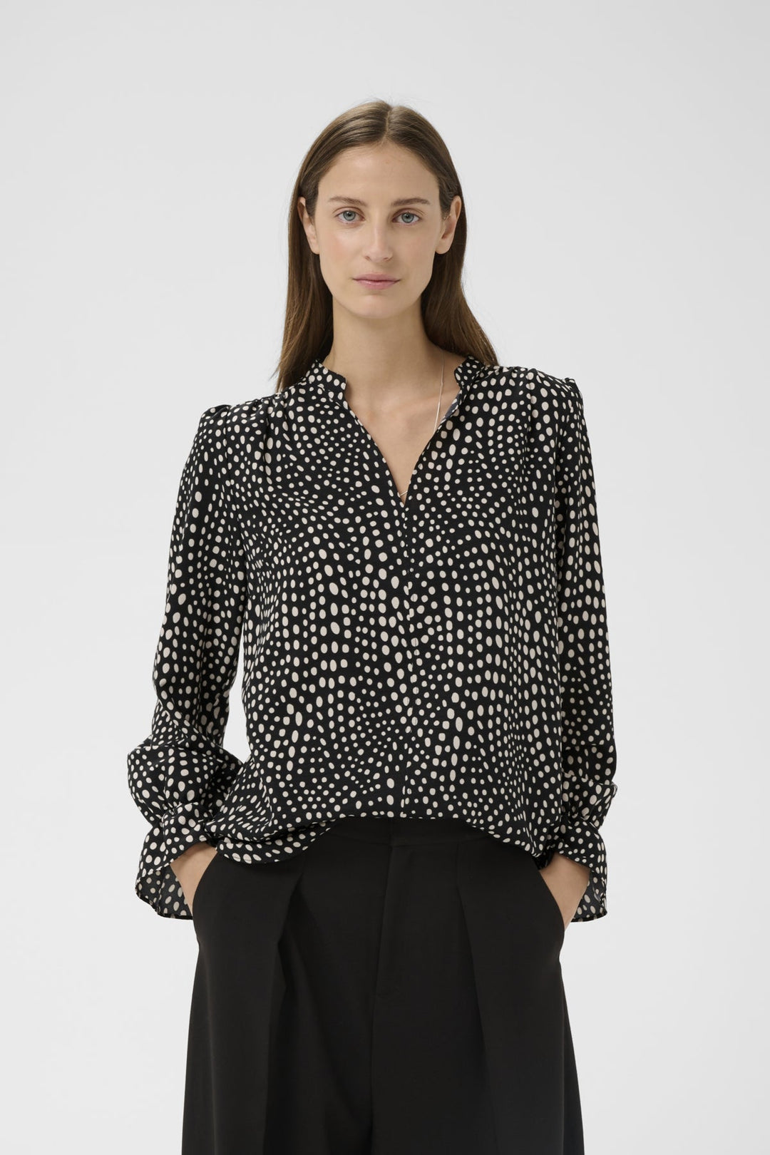 Libertyiw Blouse Black Faded Dot | Skjorter og bluser | Smuk