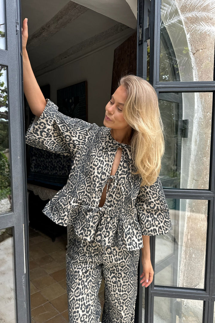 Lilyic Top Leo Print | Topper | Smuk - Dameklær på nett