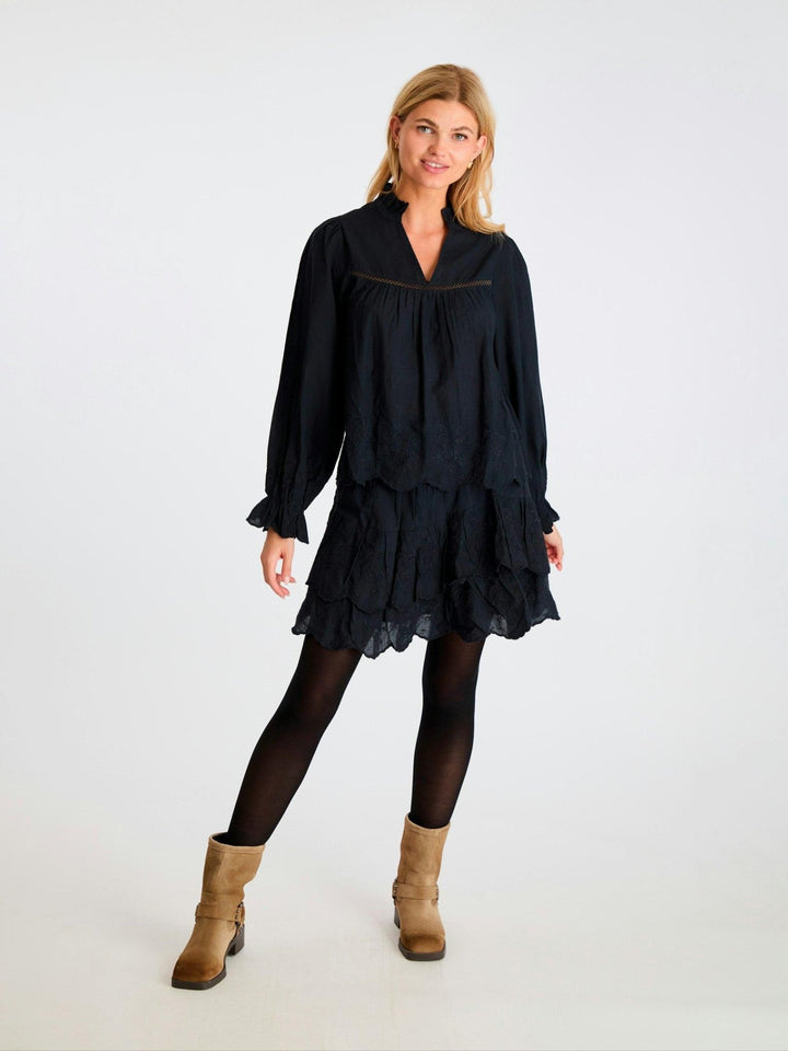 Line Emb Skirt Navy | Skjørt | Smuk - Dameklær på nett