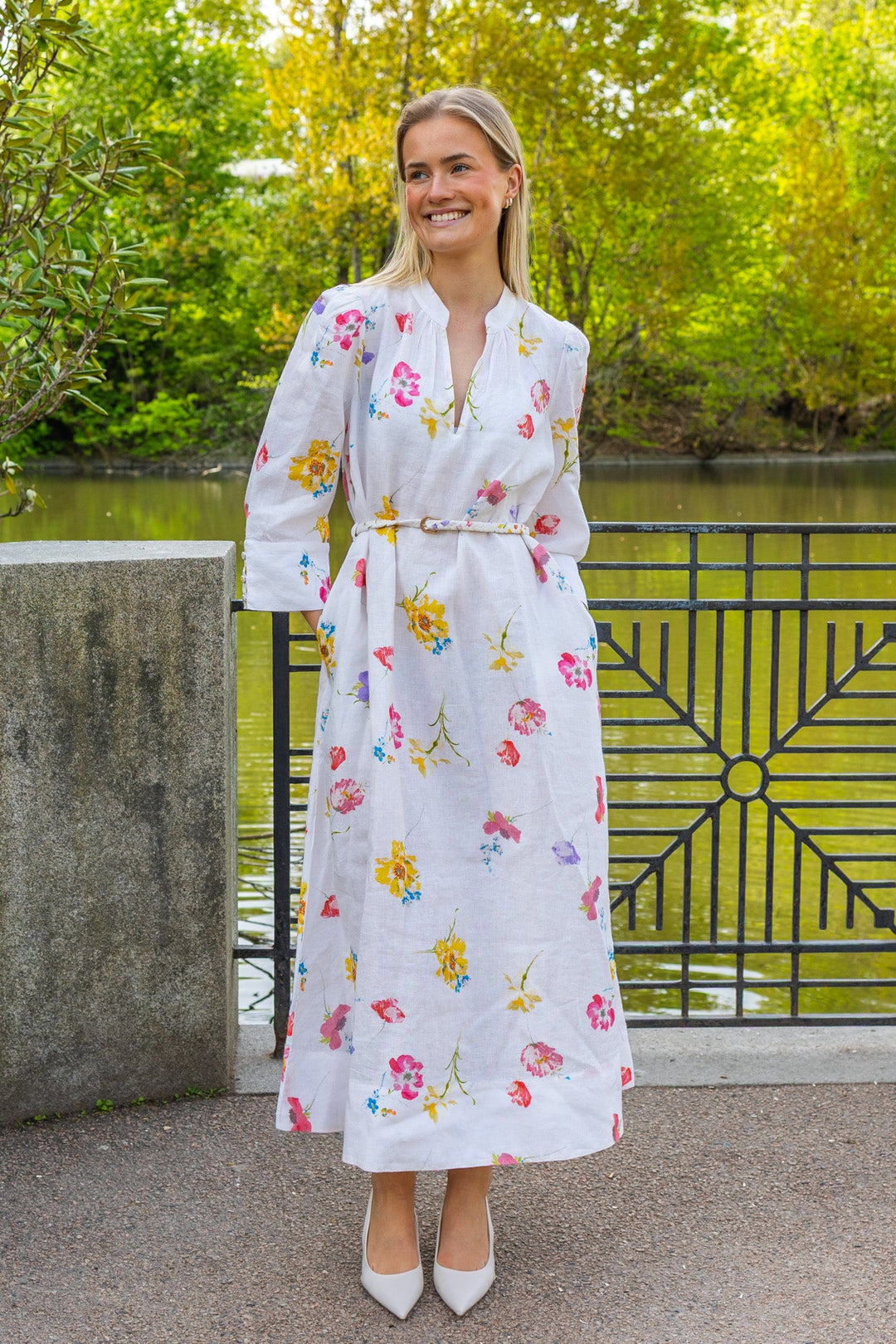 Linen Shift Dress Gardenia | Kjoler | Smuk