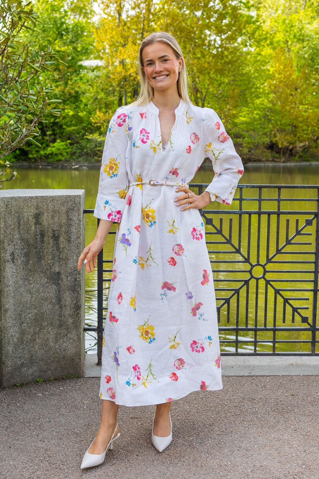Linen Shift Dress Gardenia | Kjoler | Smuk