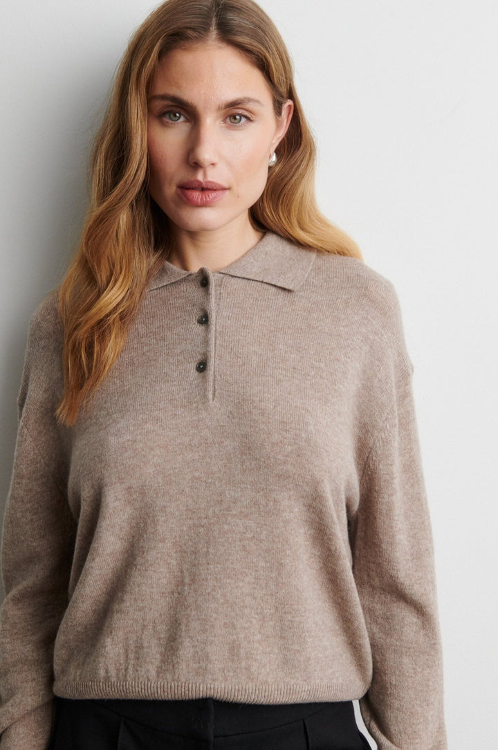 Longo Knit Ls Collar Mid Brown Melange | Genser | Smuk