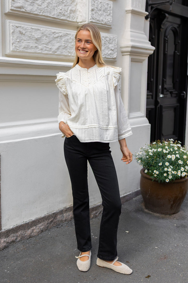 Loryn Blouse White | Skjorter og bluser | Smuk