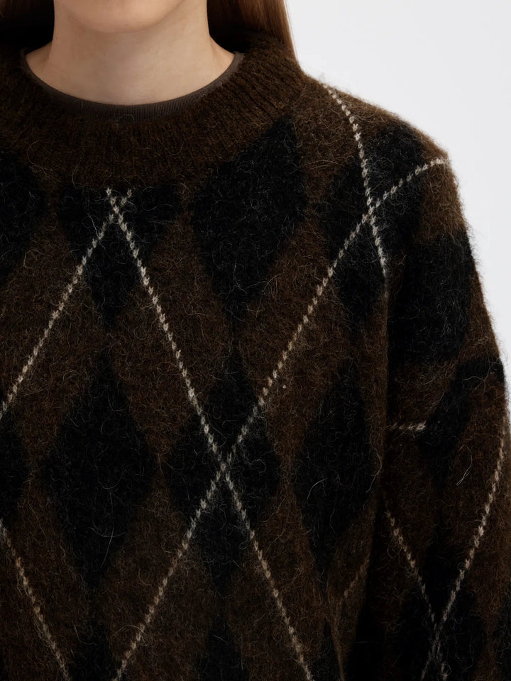 Lulu Brushed Argyle Knit O-Neck Delicioso Black + Birch | Genser | Smuk
