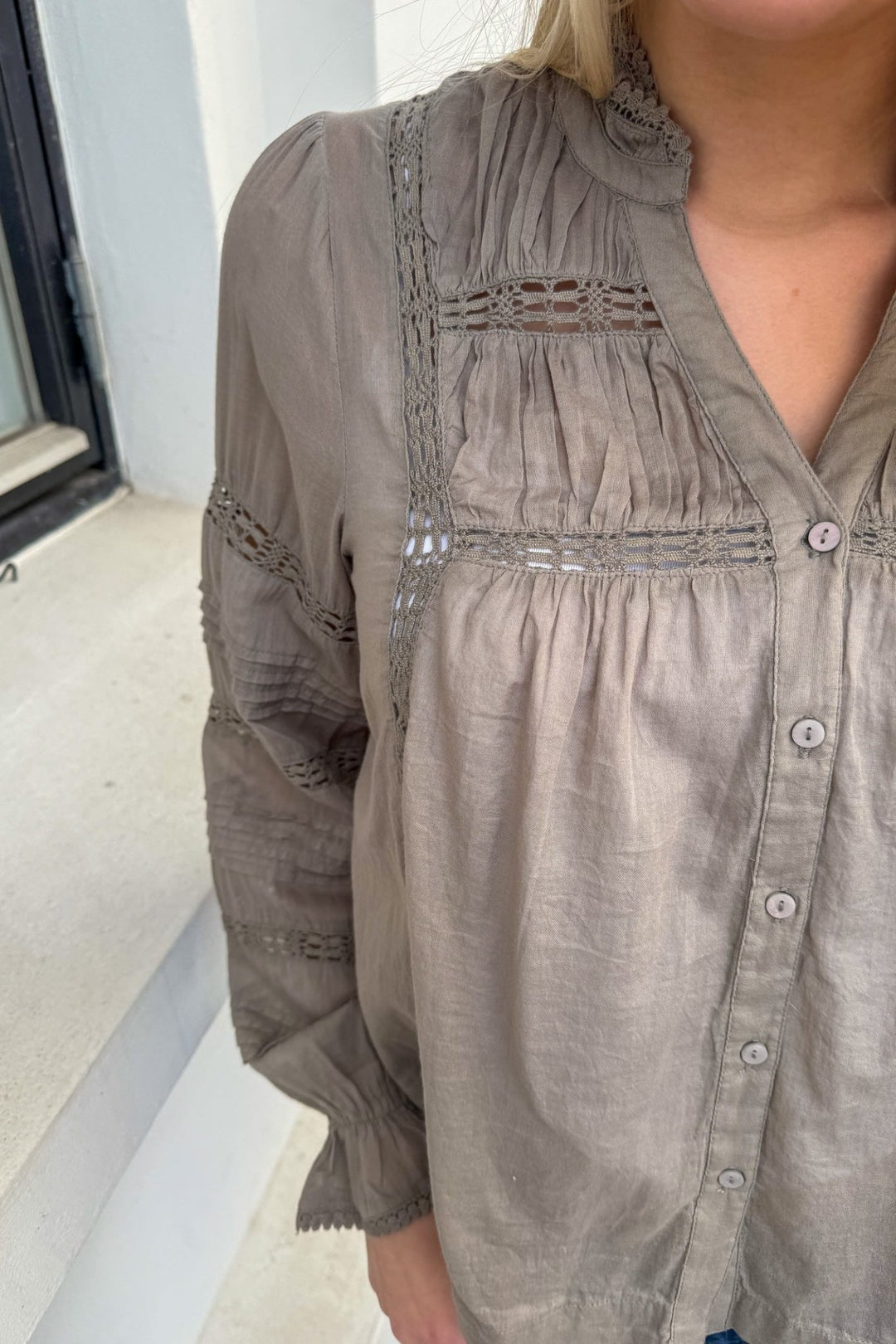 Lyla S Voile Blouse Smoke Green | Skjorter og bluser | Smuk - Dameklær på nett