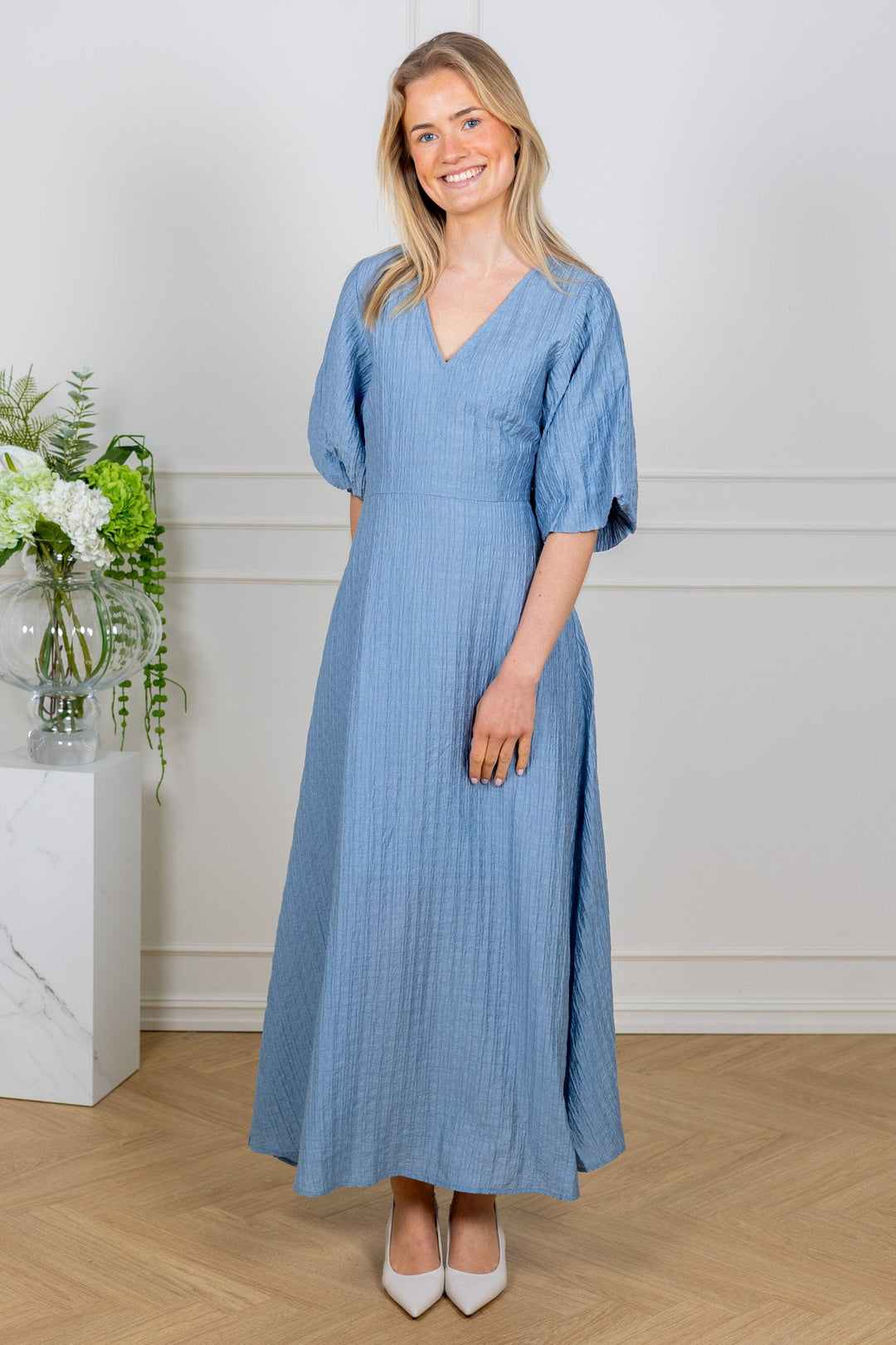 Maddie Ss Closed Back Midi Dress Dusty Blue | Kjoler | Smuk