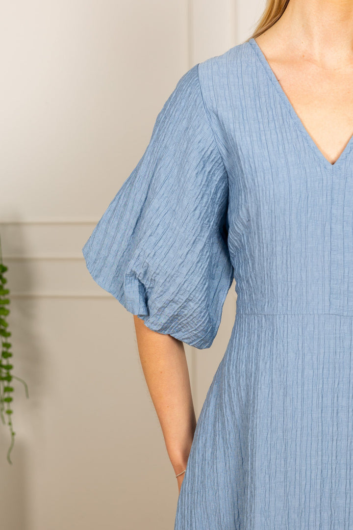 Maddie Ss Closed Back Midi Dress Dusty Blue | Kjoler | Smuk