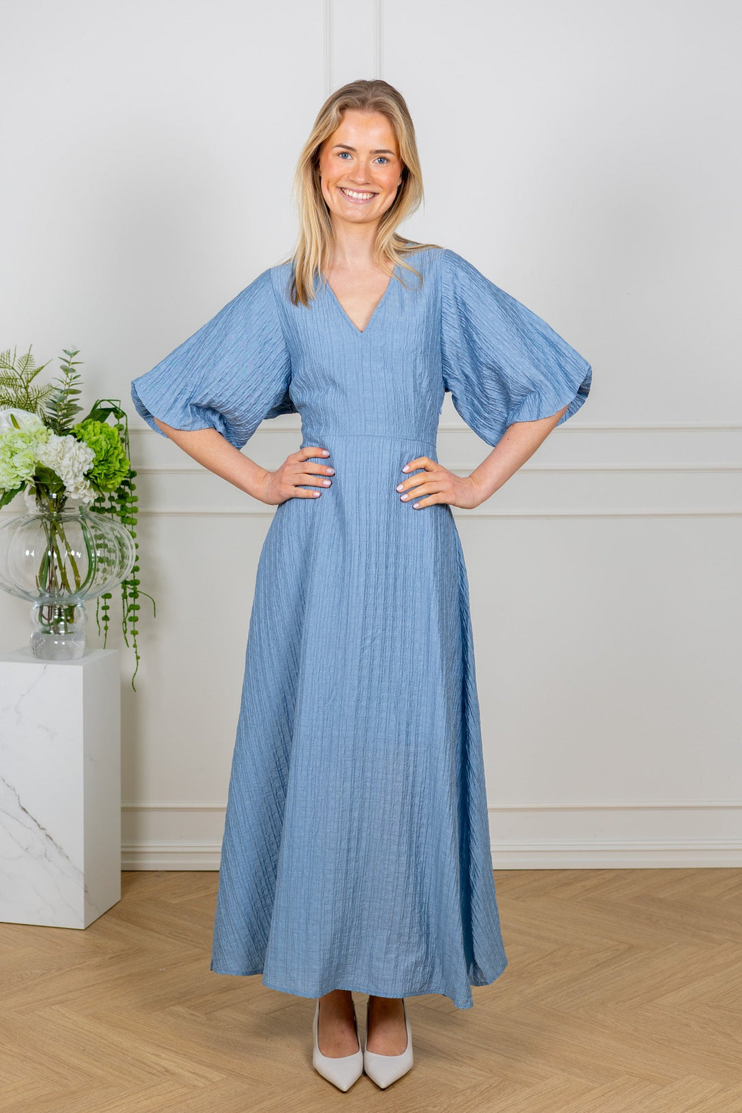 Maddie Ss Closed Back Midi Dress Dusty Blue | Kjoler | Smuk