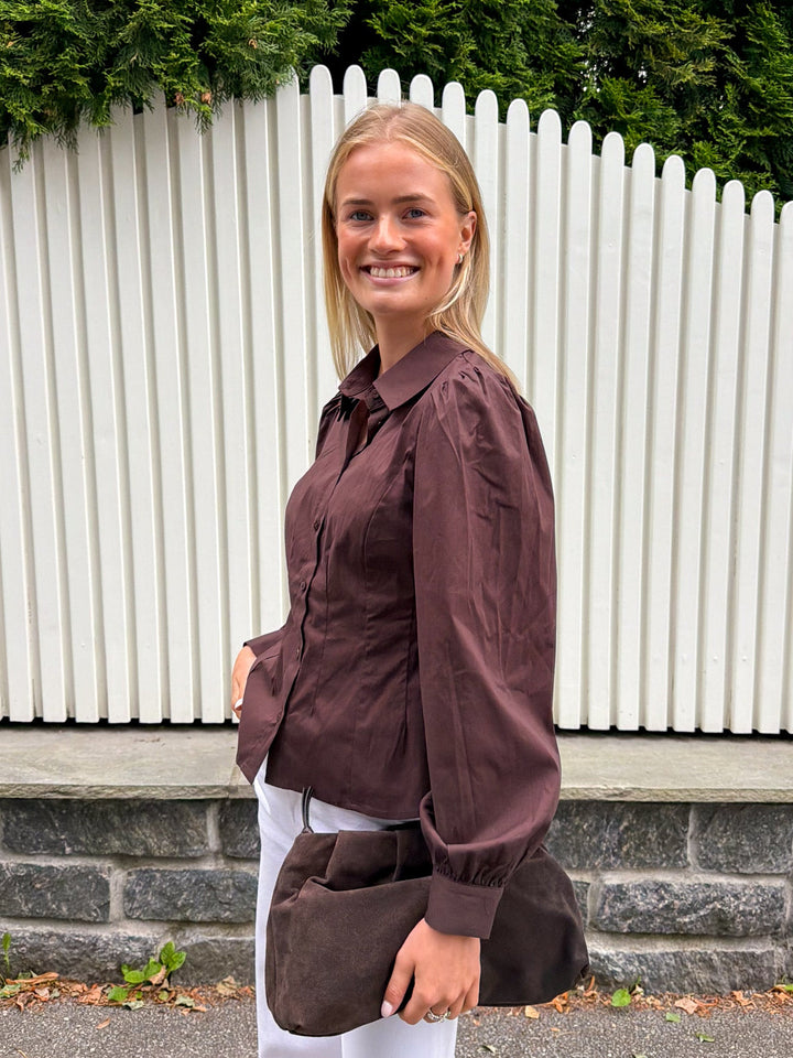 Malika Shirt Dark Brown | Skjorter og bluser | Smuk