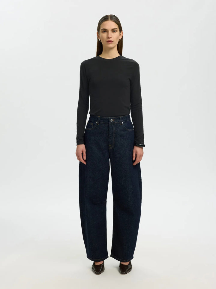 Manja Ls O-Neck Black | Topper | Smuk