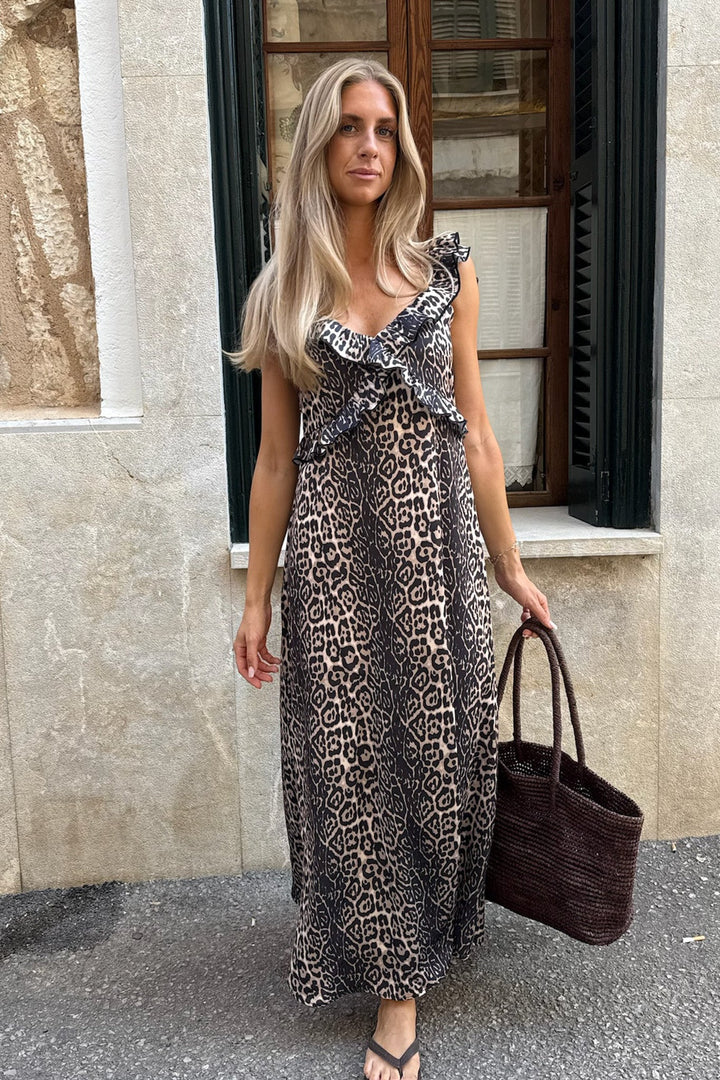 Melba Dress Leo Print | Kjoler | Smuk - Dameklær på nett