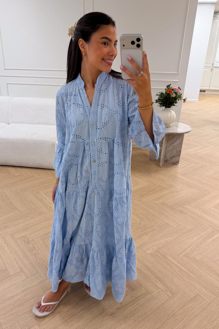 Mila Embroidery Dress Light blue | Kjoler | Smuk