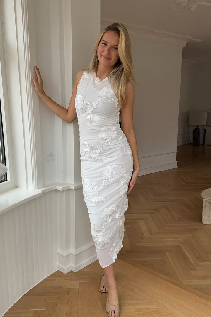 Mira Mesh Dress White Flower | Kjoler | Smuk - Dameklær på nett