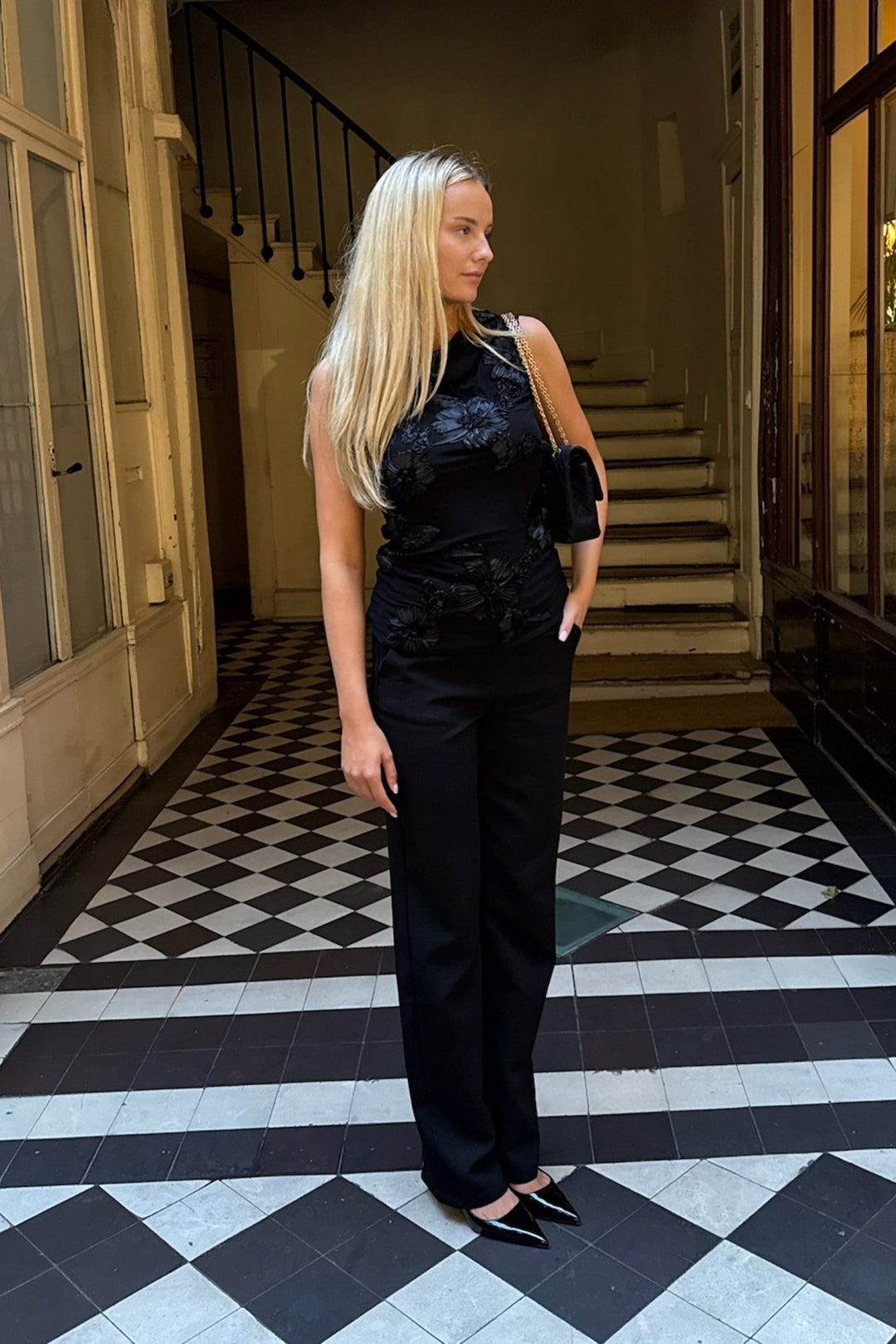 Mira Mesh Top Black Flower | Topper | Smuk - Dameklær på nett