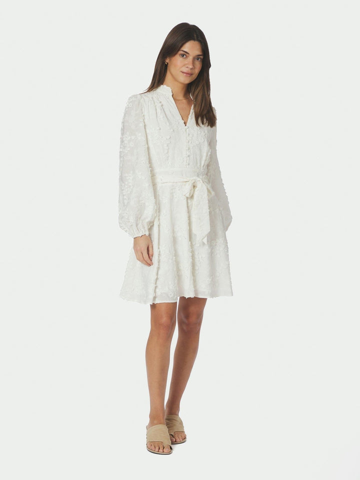 Monnie Embroidery Dress White | Kjoler | Smuk