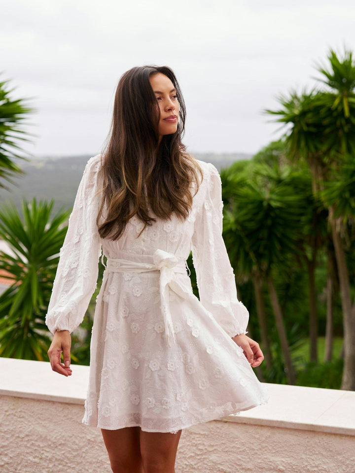 Monnie Embroidery Dress White | Kjoler | Smuk