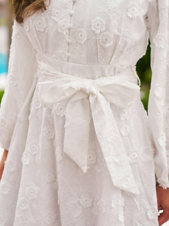 Monnie Embroidery Dress White | Kjoler | Smuk