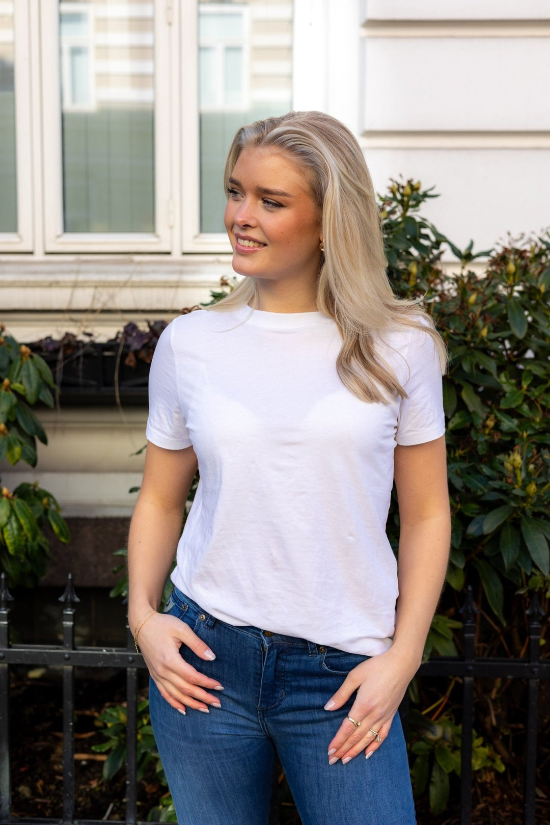 Myessential Ss O-Neck Tee Bright White | Topper | Smuk - Dameklær på nett