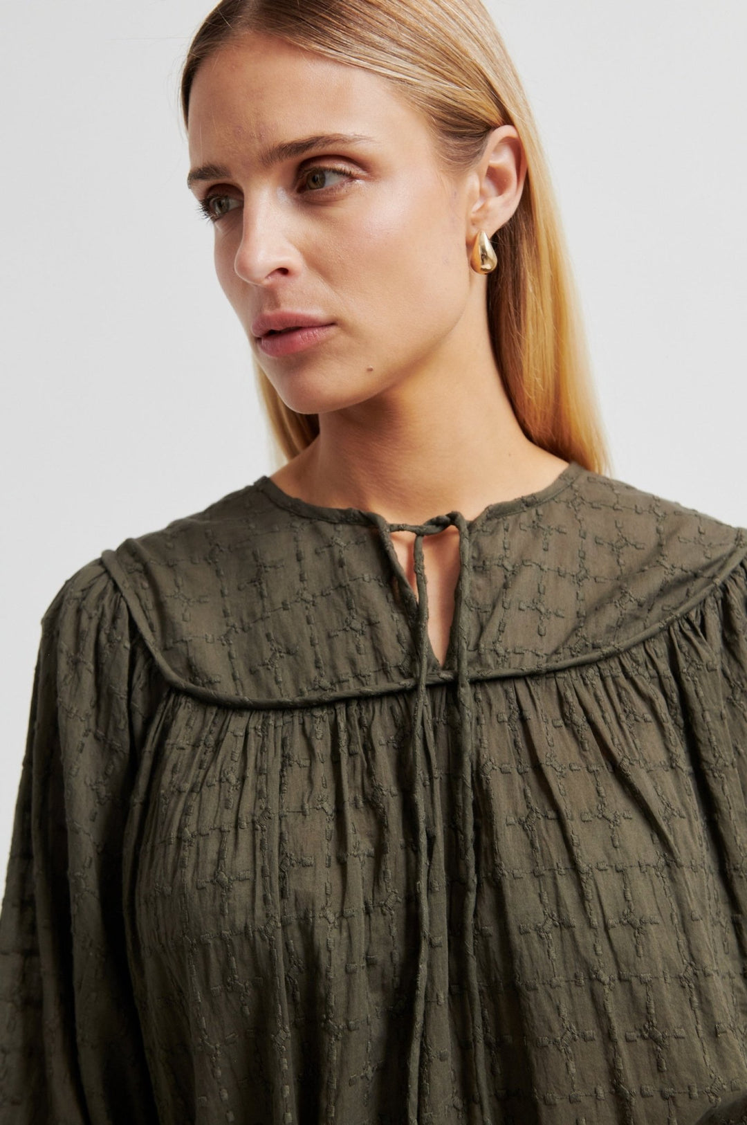 Mynthe Blouse Tarmac | Skjorter og bluser | Smuk