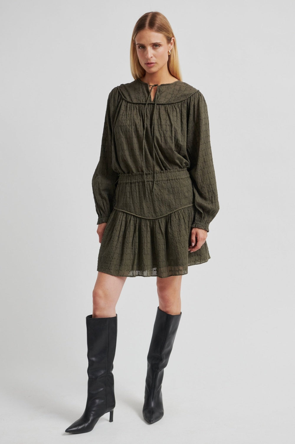 Mynthe Mini Skirt Tarmac | Skjørt | Smuk