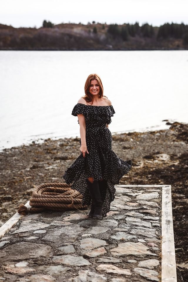 Napoli Frill Dress Black Dot | Kjoler | Smuk - Dameklær på nett