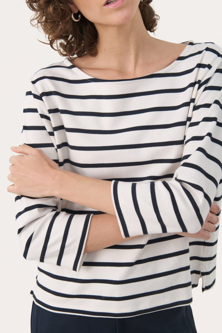 Nela T-Shirt Dark Navy Stripe | Genser | Smuk