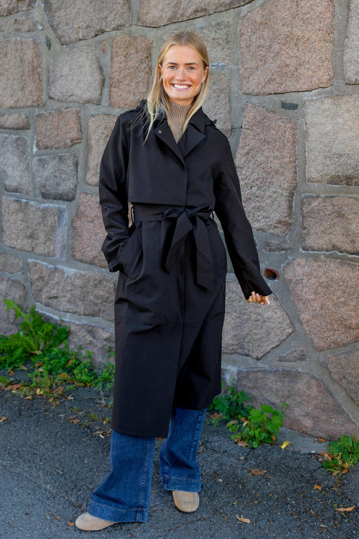 New Aline Tech Trenchcoat Black | Yttertøy | Smuk